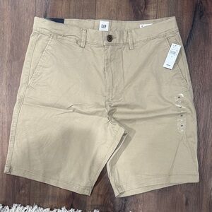 GAP Men's Khaki Shorts